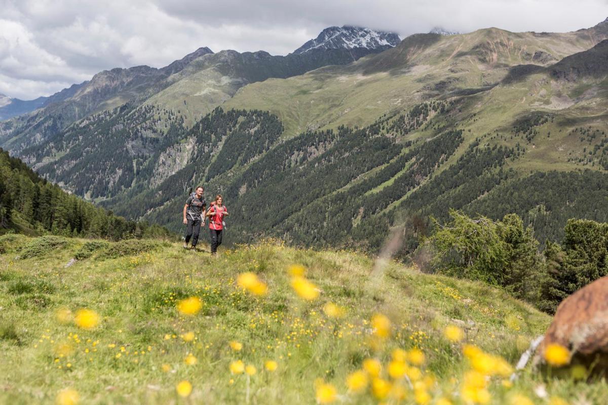 Aktivhotel Feichtner Hof Kaunertal Exteriör bild