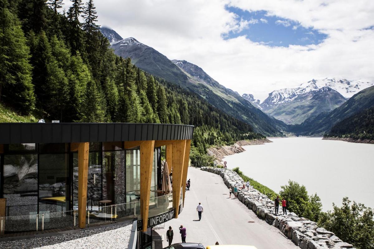 Aktivhotel Feichtner Hof Kaunertal Exteriör bild