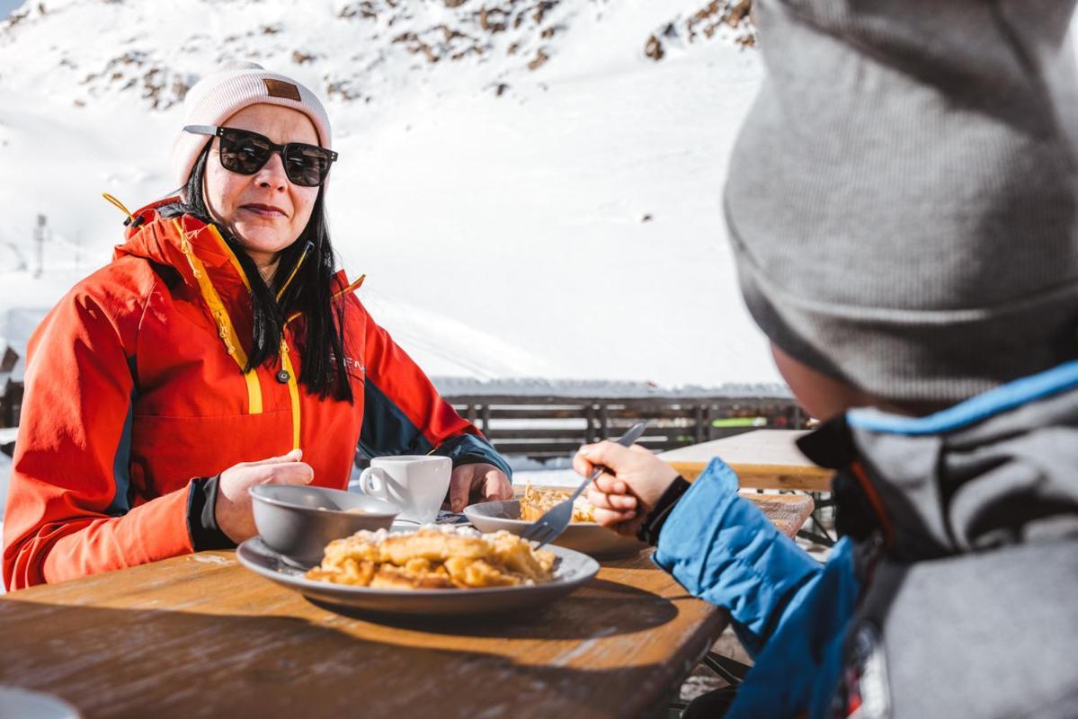 Aktivhotel Feichtner Hof Kaunertal Exteriör bild