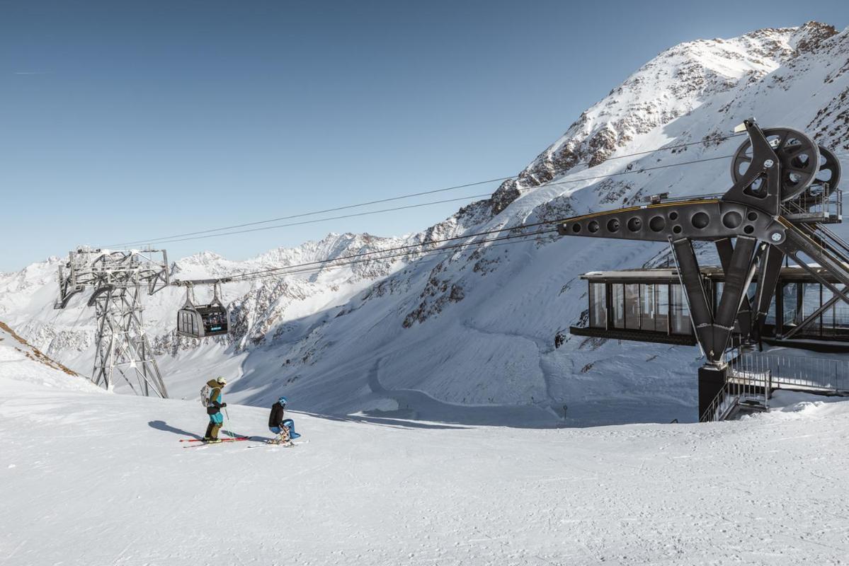 Aktivhotel Feichtner Hof Kaunertal Exteriör bild