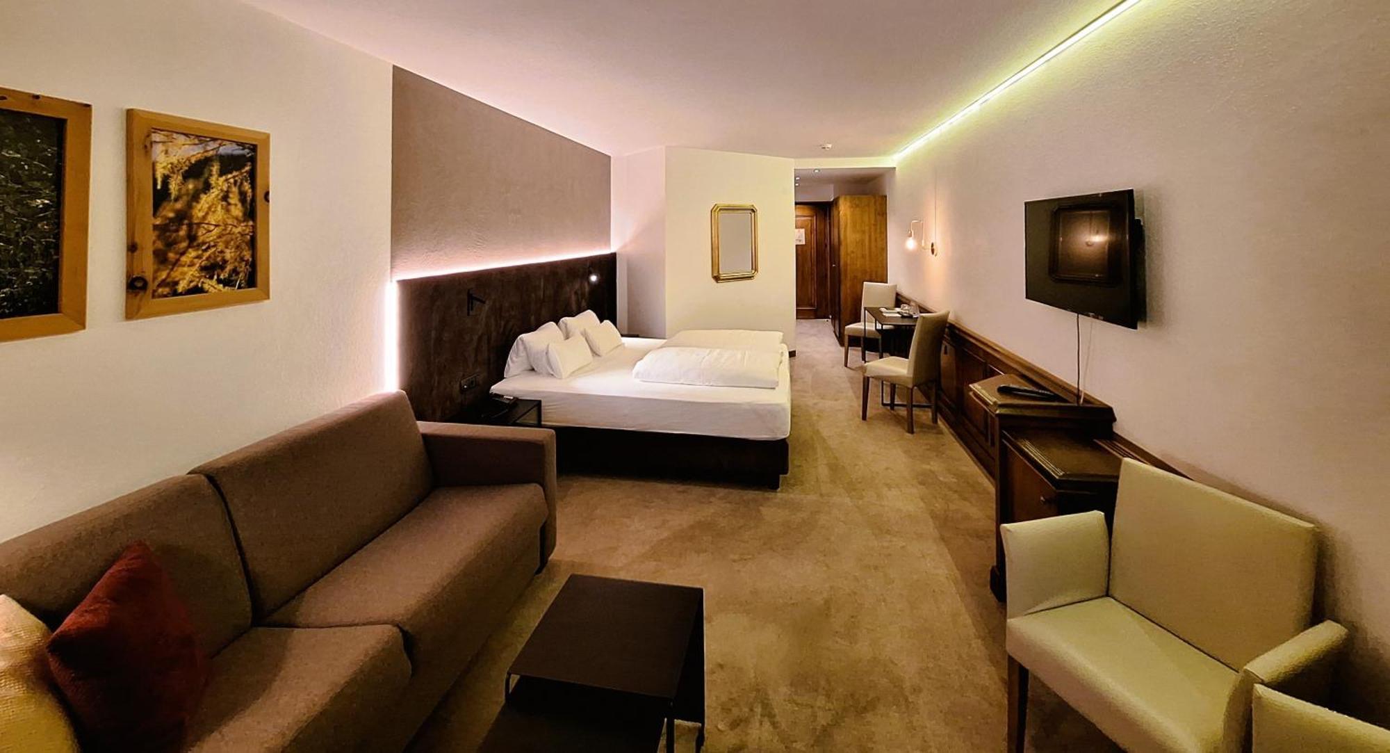 Aktivhotel Feichtner Hof Kaunertal Exteriör bild